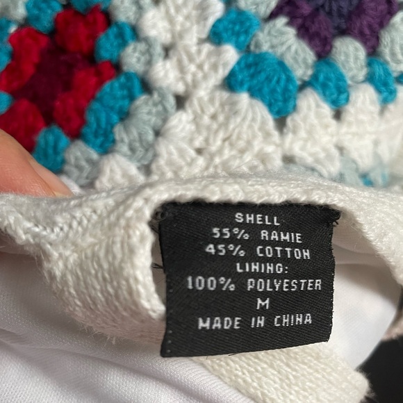 2 for $35 🛍️⭐️ Moda International Granny square top🤍 - Picture 2 of 3